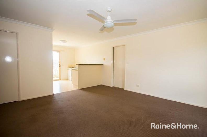 Photo - 4/2-4 Fillmore Street, Nerang QLD 4211 - Image 4