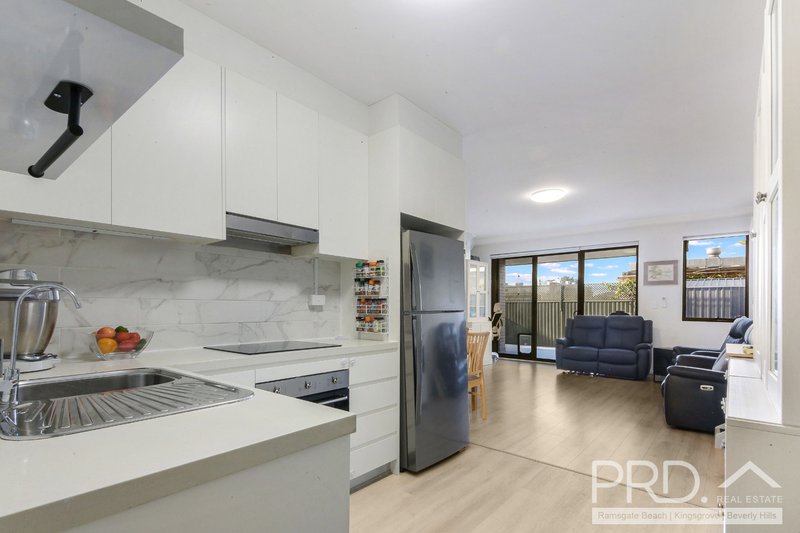 Photo - 4/2-4 Hampden Street, Beverly Hills NSW 2209 - Image 3