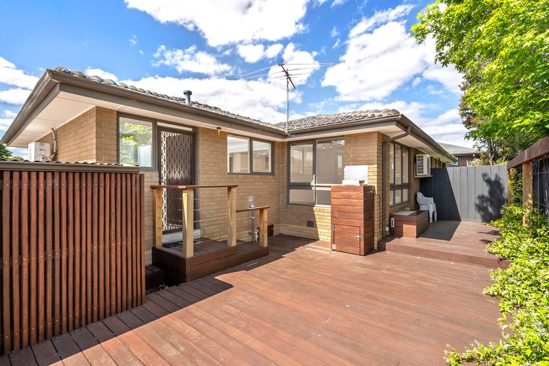 Photo - 4/2-4 Leigh Street, Mount Waverley VIC 3149 - Image 9