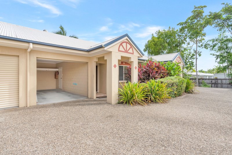 Photo - 4/2-4 Oyster Court, Trinity Beach QLD 4879 - Image 1