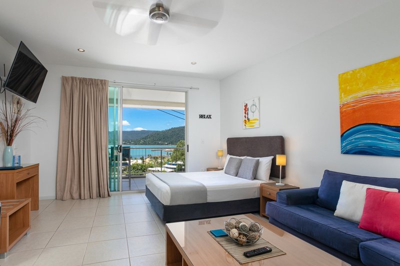 Photo - 42 & 44 Airlie Crescent, Airlie Beach QLD 4802 - Image 9