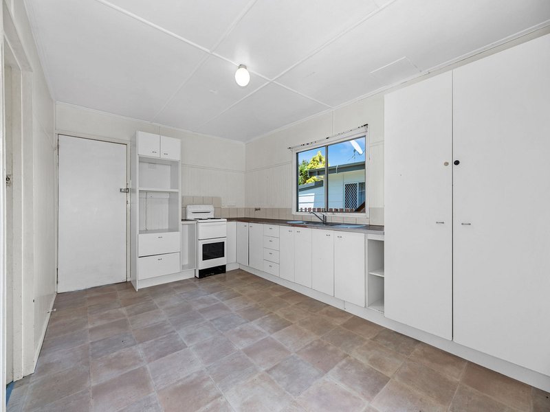 Photo - 42-44 Balmoral Place, Deception Bay QLD 4508 - Image 5