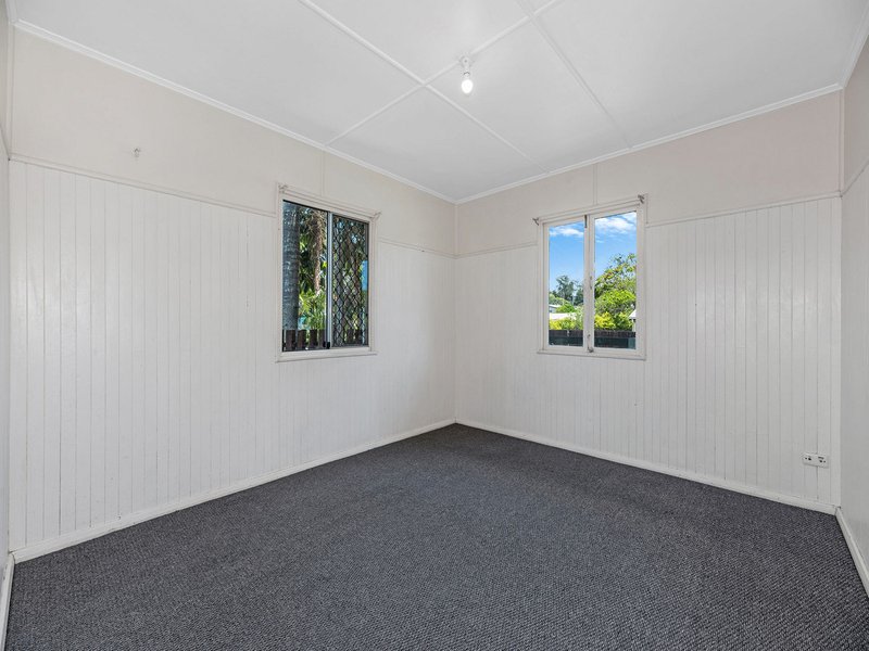 Photo - 42-44 Balmoral Place, Deception Bay QLD 4508 - Image 6