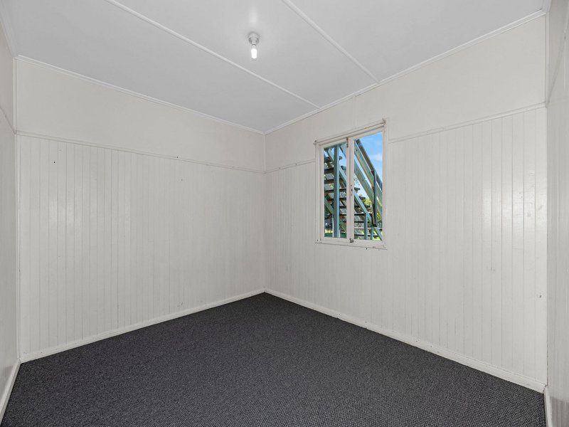 Photo - 42-44 Balmoral Place, Deception Bay QLD 4508 - Image 7