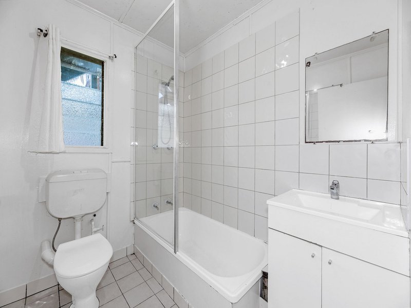 Photo - 42-44 Balmoral Place, Deception Bay QLD 4508 - Image 9