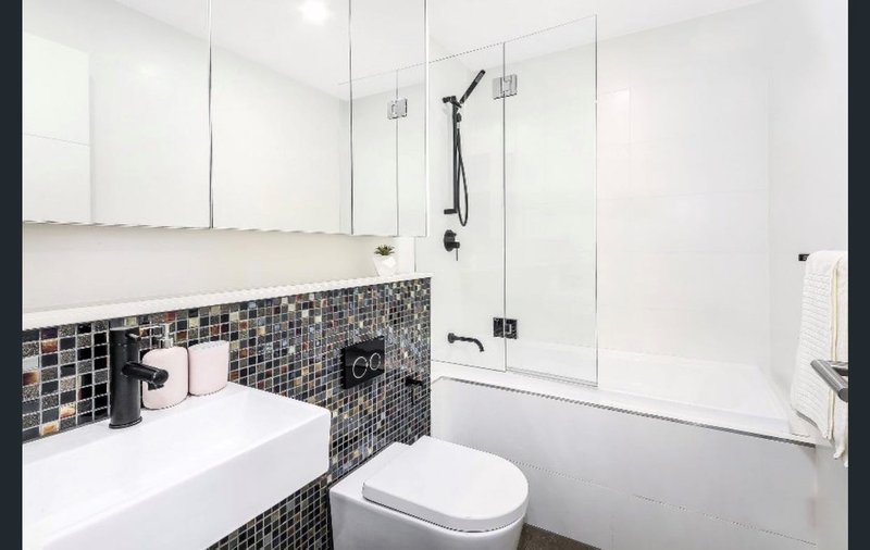 Photo - 4/2-8 Burwood Road, Burwood Heights NSW 2136 - Image 6