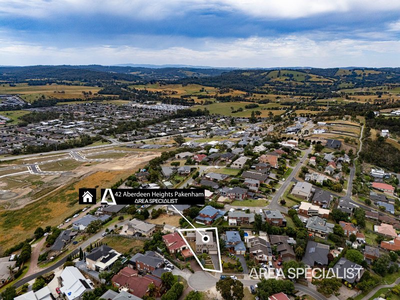 Photo - 42 Aberdeen Heights, Pakenham VIC 3810 - Image 30