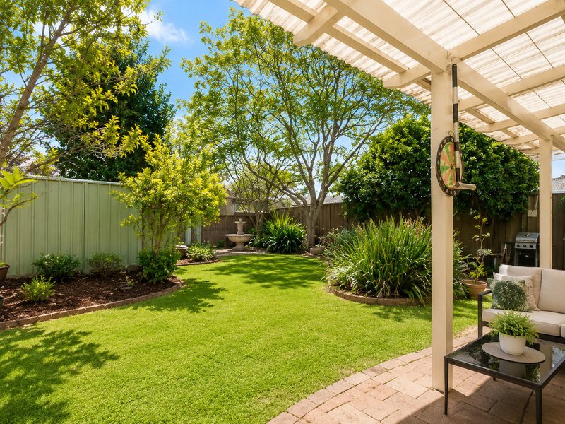 Photo - 42 Aberfeldy Crescent, St Andrews NSW 2566 - Image 6