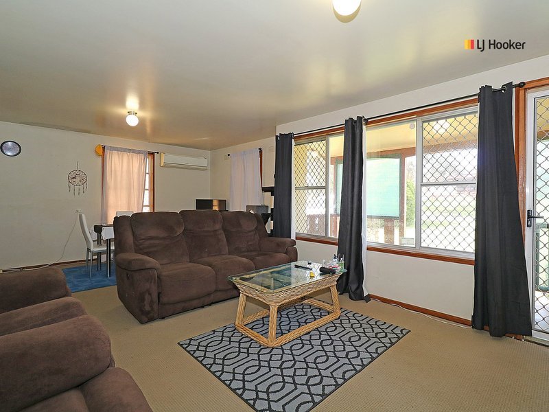 Photo - 42 Adams Street, Ashmont NSW 2650 - Image 2