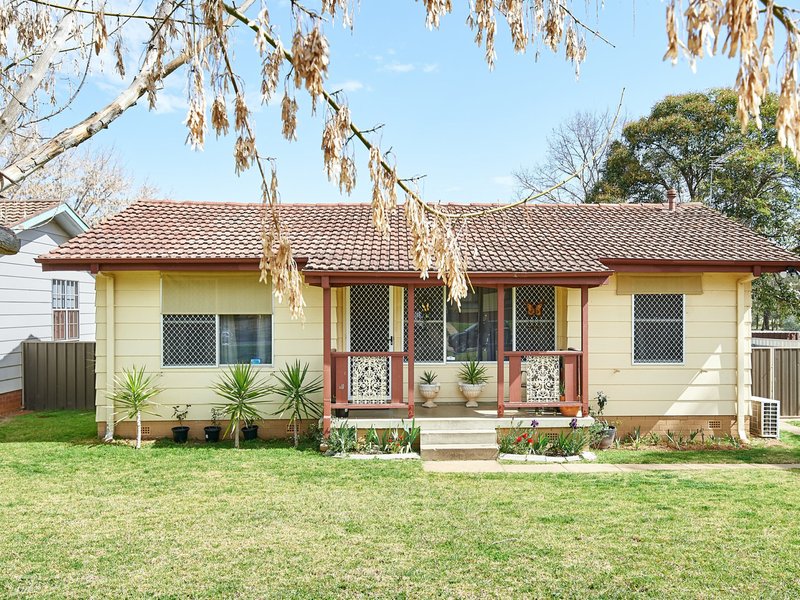 Photo - 42 Adams Street, Ashmont NSW 2650 - Image 1