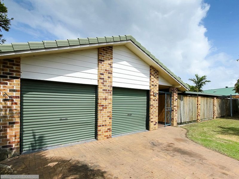 Photo - 42 Aimee Drive, Urangan QLD 4655 - Image 2