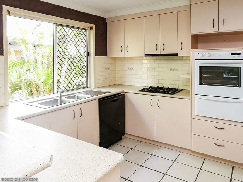 Photo - 42 Aimee Drive, Urangan QLD 4655 - Image 8