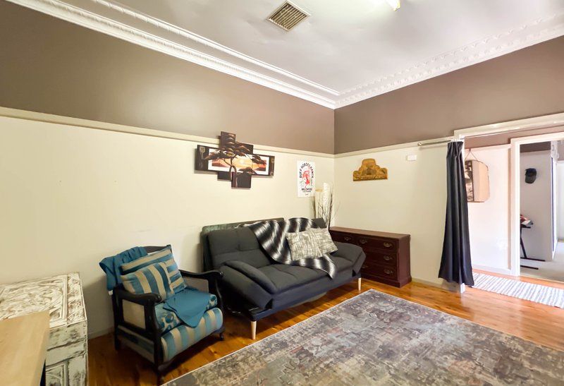 Photo - 42 Albert Street, Parkes NSW 2870 - Image 8