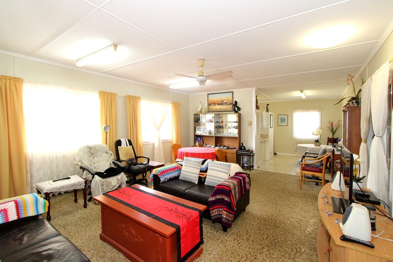 Photo - 42 Allambie Street, Maroochydore QLD 4558 - Image 9