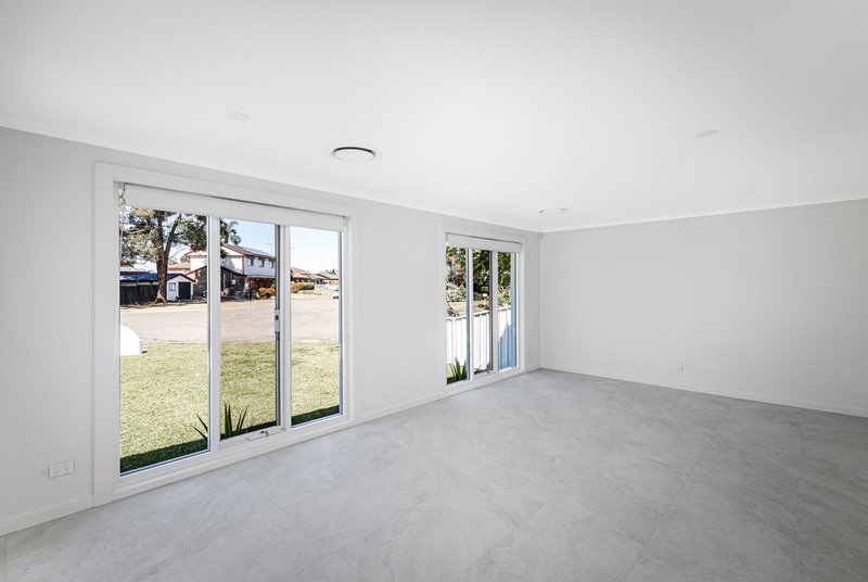 Photo - 42 Alpine Circuit, St Clair NSW 2759 - Image 2