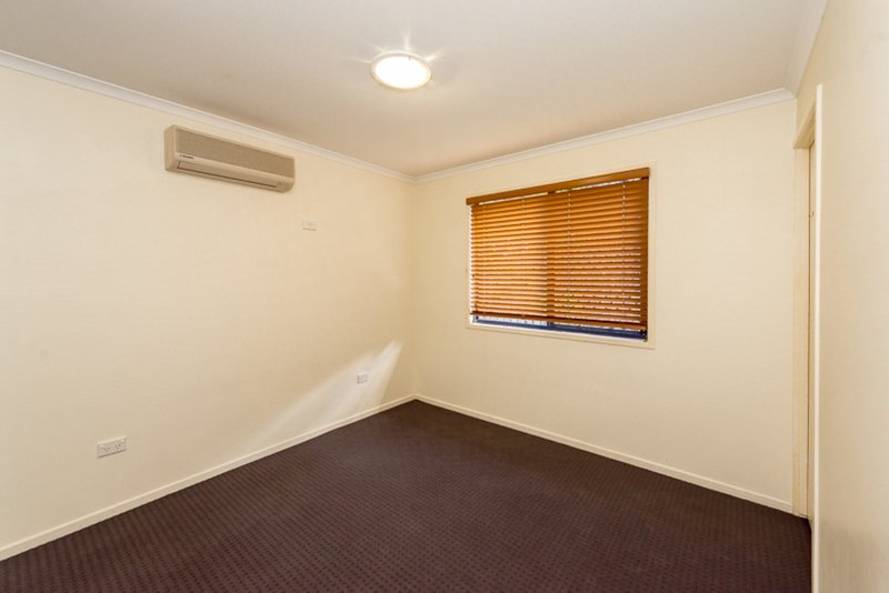 Photo - 42 Ann Street, South Gladstone QLD 4680 - Image 11