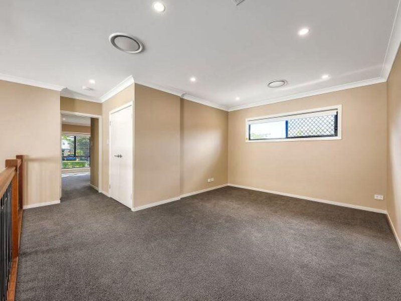 Photo - 42 Ardentallen Rd , Enoggera QLD 4051 - Image 12