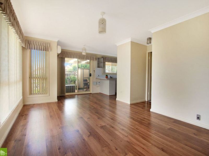 Photo - 4/2 Baan Baan Street, Dapto NSW 2530 - Image 2