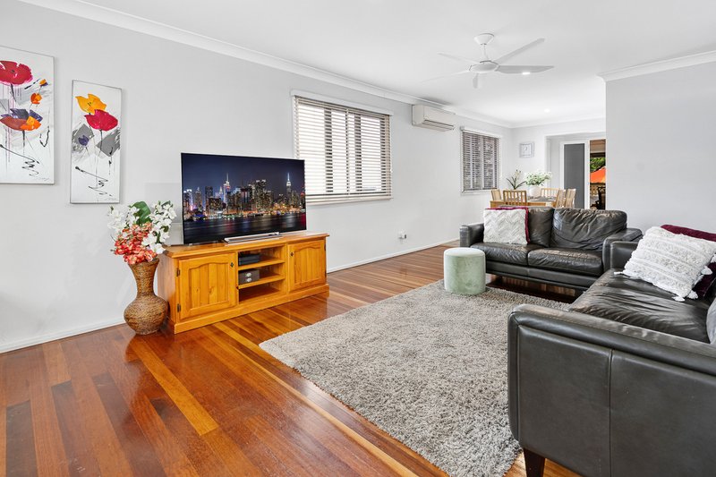 Photo - 42 Backford Street, Chermside West QLD 4032 - Image 5