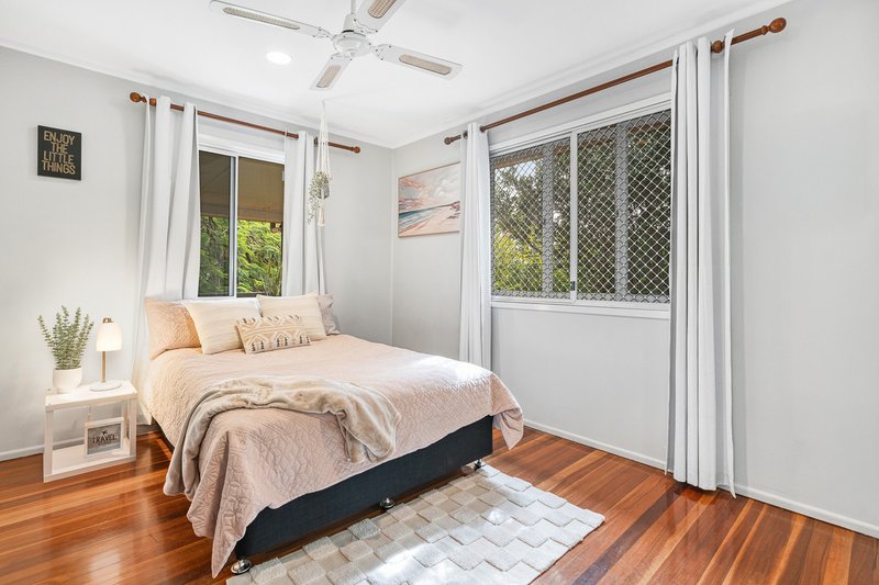 Photo - 42 Backford Street, Chermside West QLD 4032 - Image 11