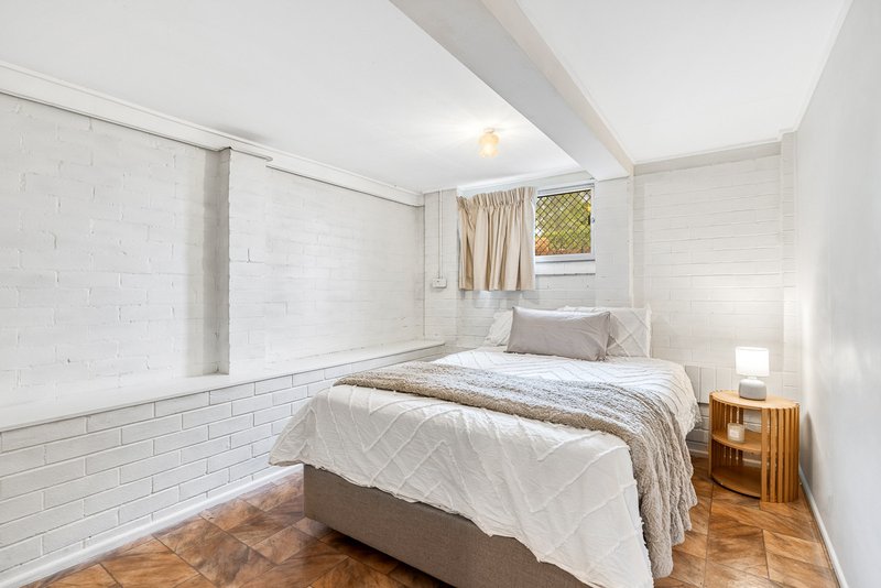 Photo - 42 Backford Street, Chermside West QLD 4032 - Image 18