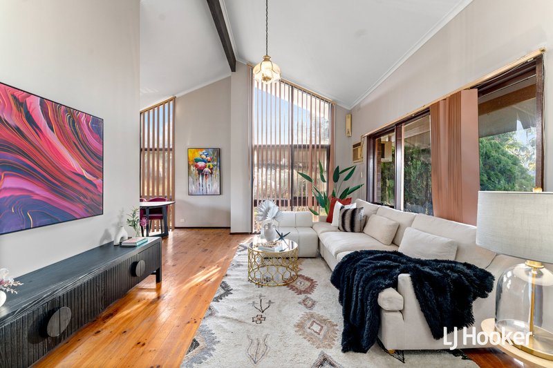 Photo - 42 Baggott Drive, Hoppers Crossing VIC 3029 - Image 3