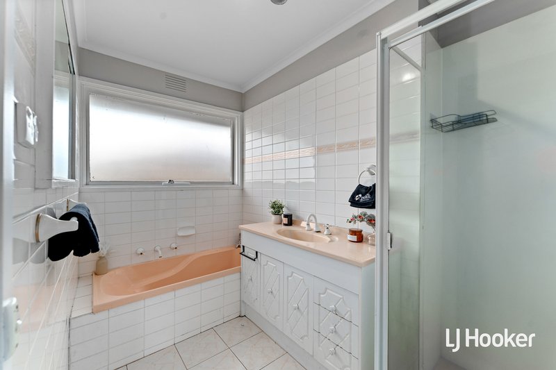 Photo - 42 Baggott Drive, Hoppers Crossing VIC 3029 - Image 10
