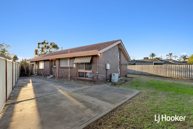Photo - 42 Baggott Drive, Hoppers Crossing VIC 3029 - Image 11
