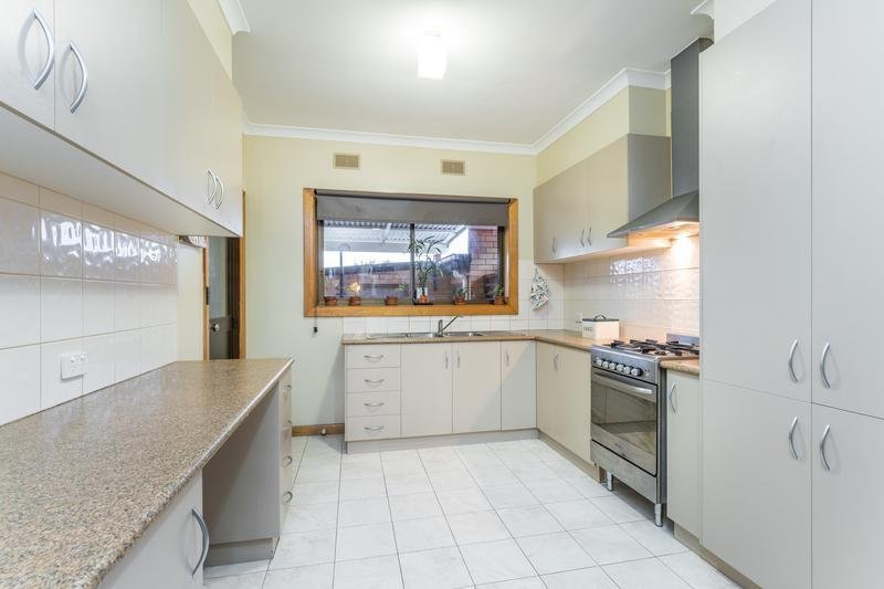 Photo - 42 Banfield Street, Bell Park VIC 3215 - Image 3