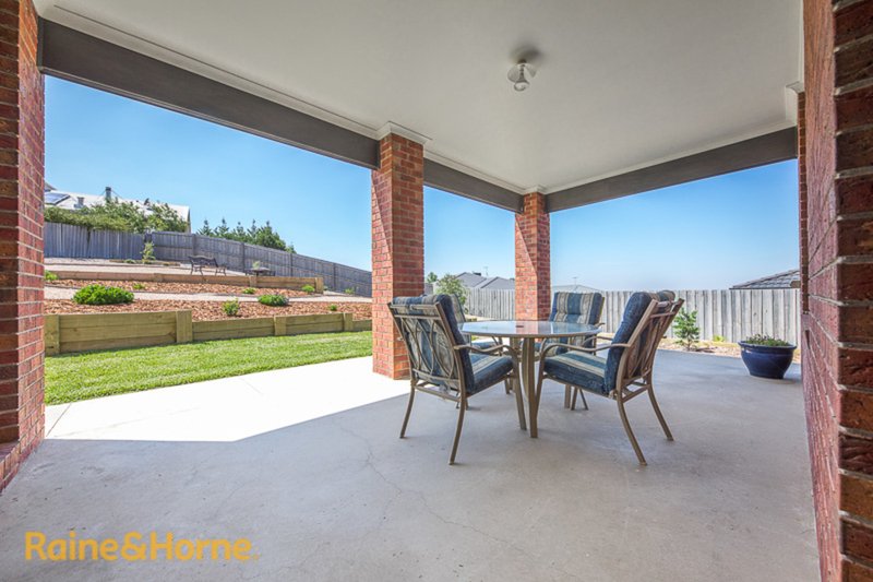 Photo - 42 Bannon Avenue, Sunbury VIC 3429 - Image 9