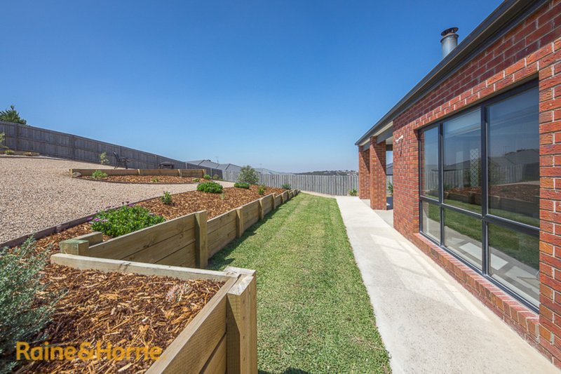 Photo - 42 Bannon Avenue, Sunbury VIC 3429 - Image 11