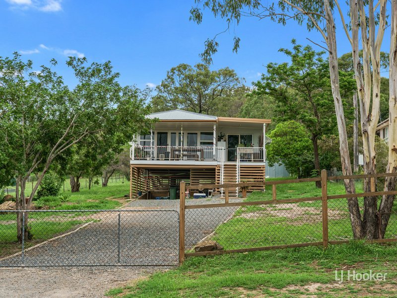 Photo - 42 Barbour Street, Esk QLD 4312 - Image 1