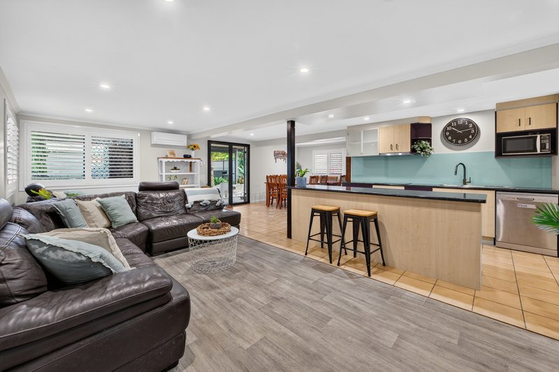 Photo - 42 Bateman Street, Strathpine QLD 4500 - Image 4