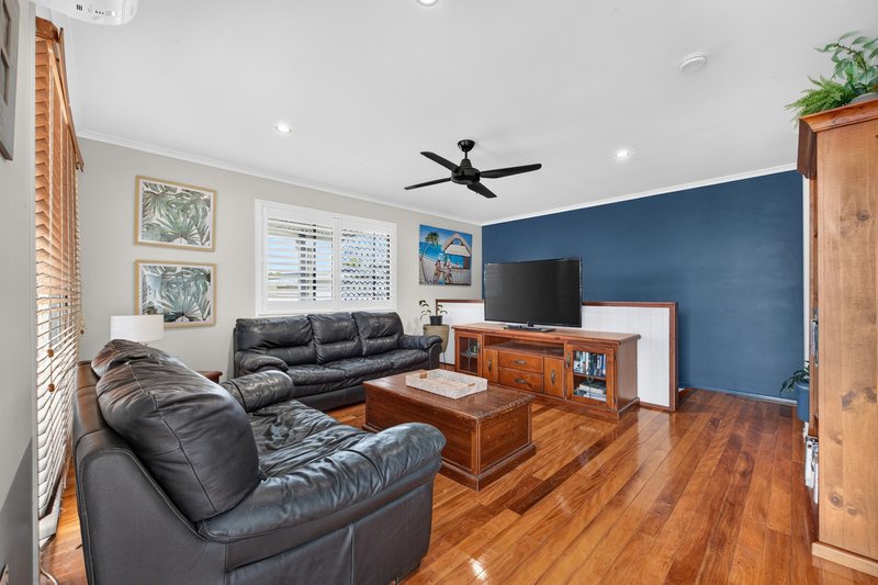 Photo - 42 Bateman Street, Strathpine QLD 4500 - Image 11