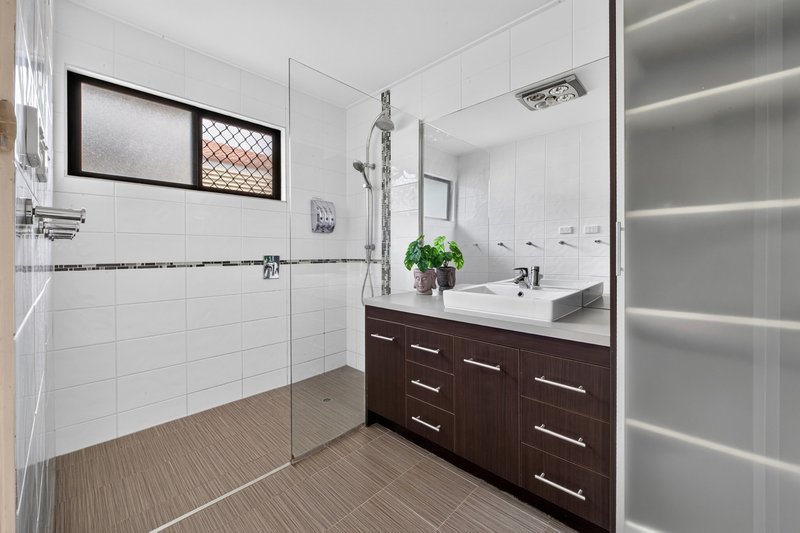 Photo - 42 Bateman Street, Strathpine QLD 4500 - Image 13