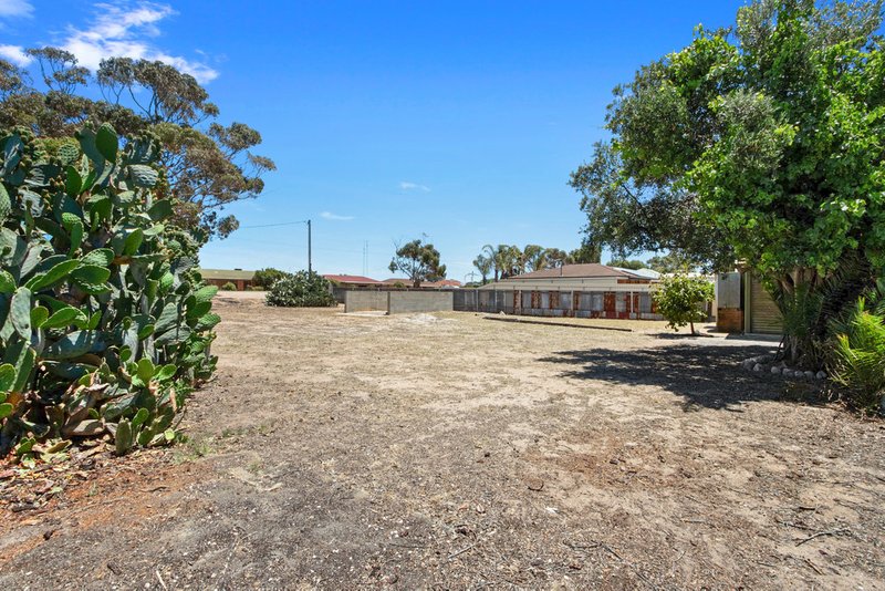 Photo - 42 Bay Road, Moonta Bay SA 5558 - Image 7