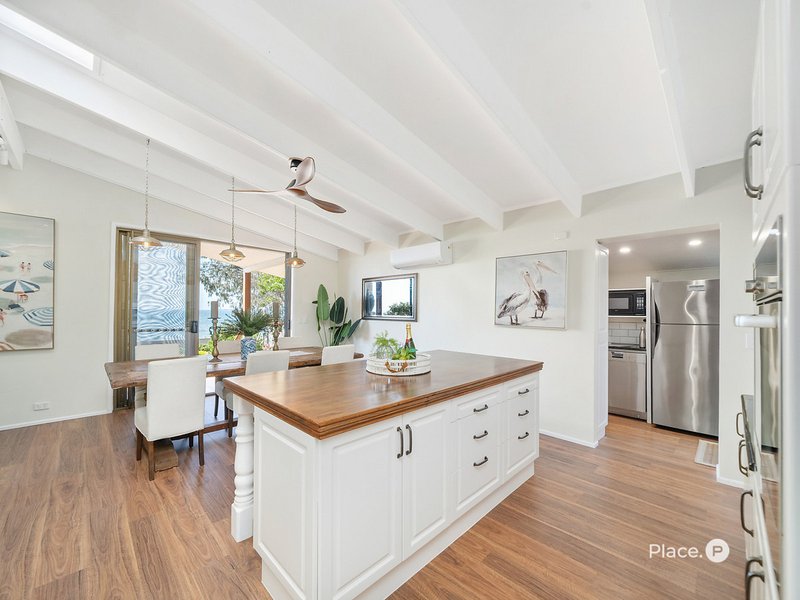 Photo - 42 Bayside Drive, Beachmere QLD 4510 - Image 8