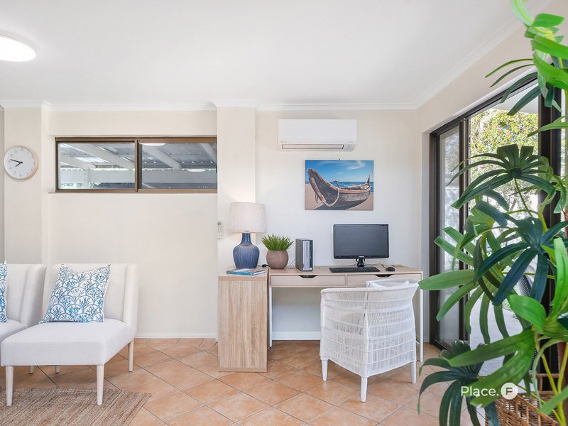 Photo - 42 Bayside Drive, Beachmere QLD 4510 - Image 16