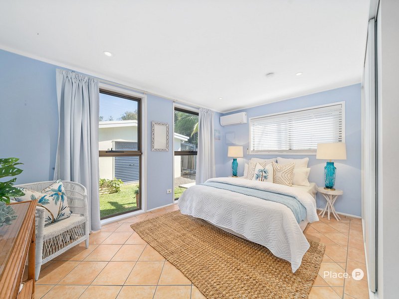 Photo - 42 Bayside Drive, Beachmere QLD 4510 - Image 17