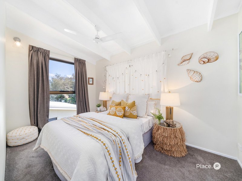 Photo - 42 Bayside Drive, Beachmere QLD 4510 - Image 21