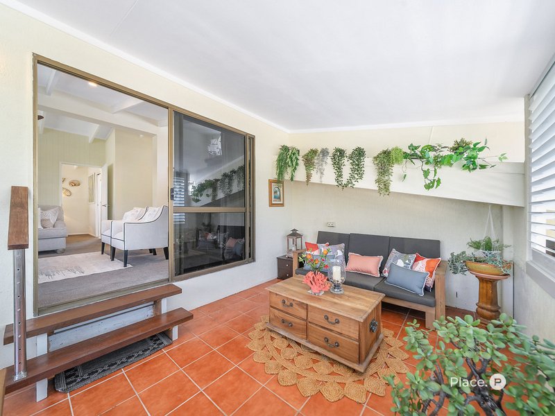 Photo - 42 Bayside Drive, Beachmere QLD 4510 - Image 24