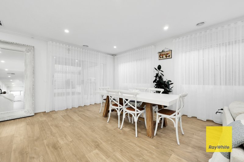 Photo - 42 Bayview Circuit, Mernda VIC 3754 - Image 4
