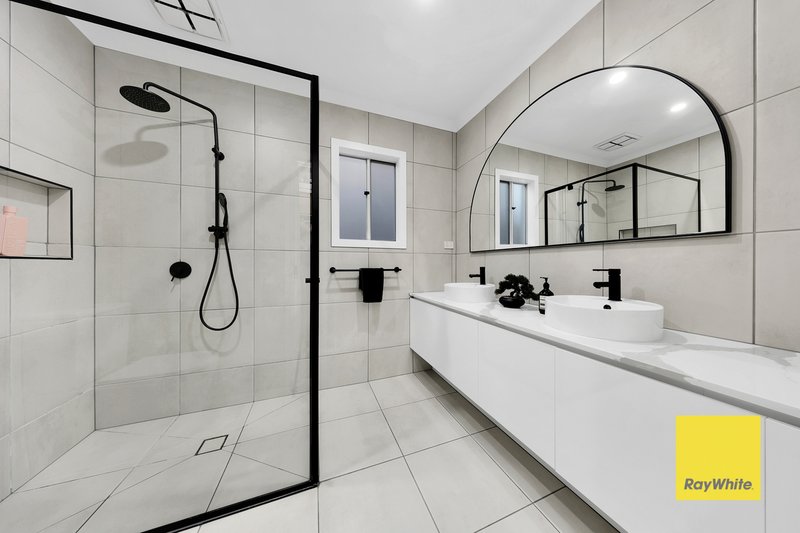 Photo - 42 Bayview Circuit, Mernda VIC 3754 - Image 10