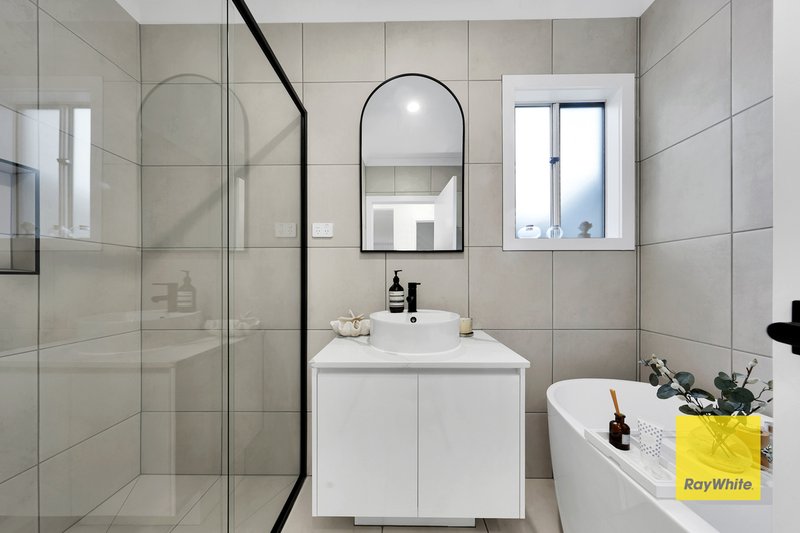 Photo - 42 Bayview Circuit, Mernda VIC 3754 - Image 14