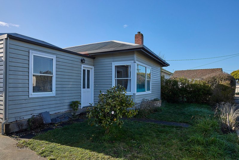 Photo - 42 Belhaven Crescent, Newstead TAS 7250 - Image 3