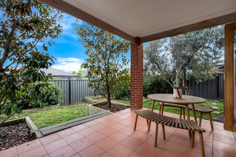 Photo - 42 Ben Loman Circuit, Craigieburn VIC 3064 - Image 9