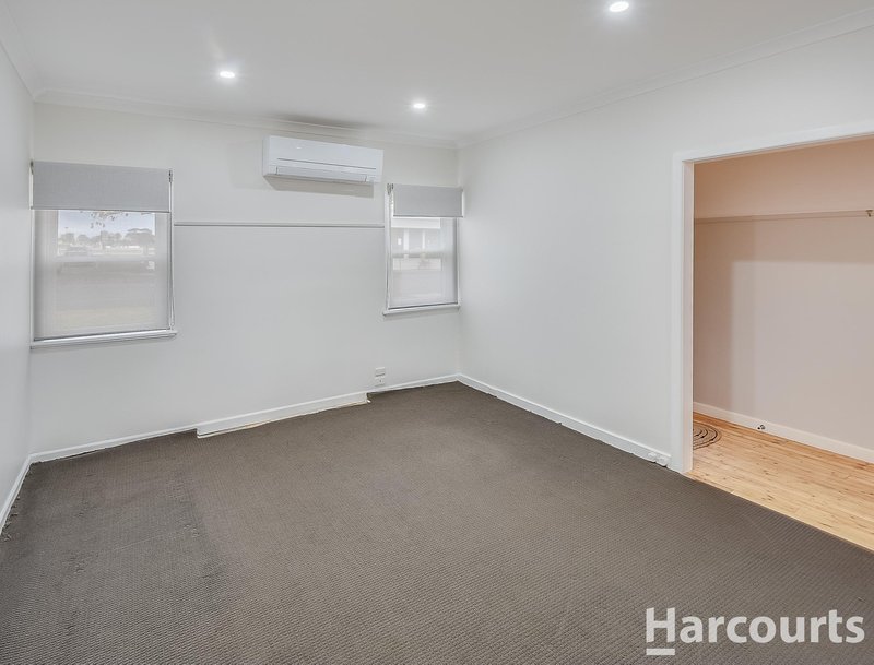 Photo - 42 Bennett Road, Horsham VIC 3400 - Image 3