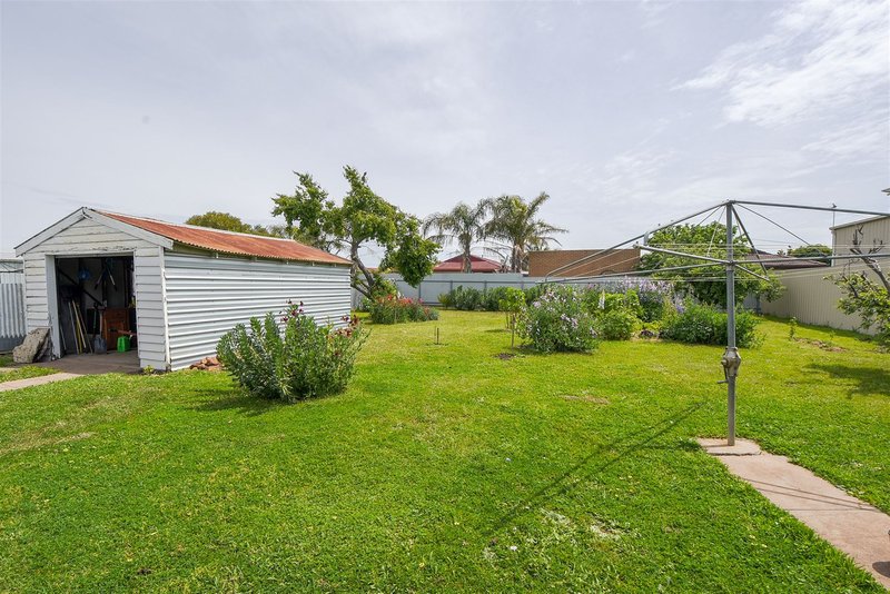 Photo - 42 Bennett Road, Horsham VIC 3400 - Image 10