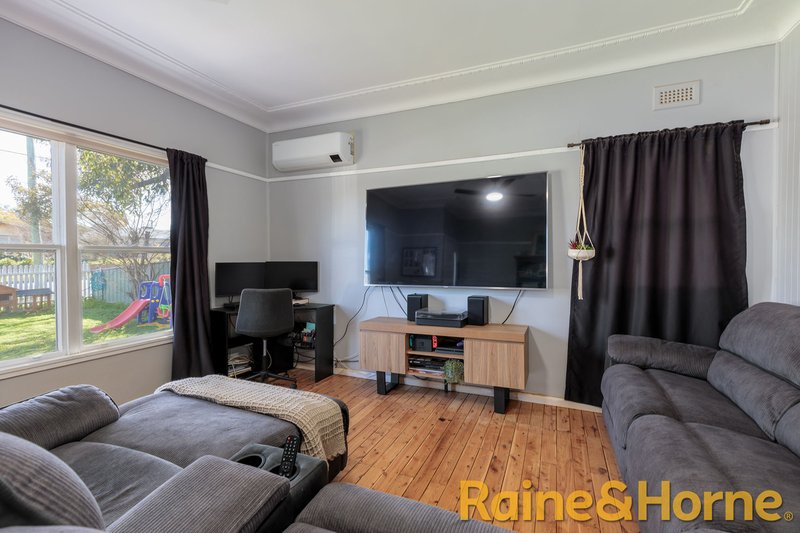 Photo - 42 Bennett Street, Dubbo NSW 2830 - Image 2