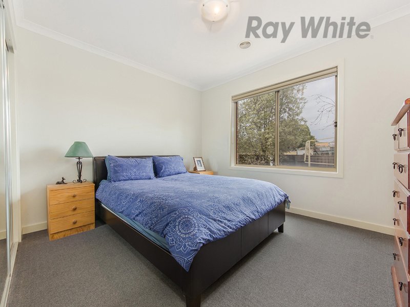 Photo - 4/2 Bernbanks Avenue, St Albans VIC 3021 - Image 7